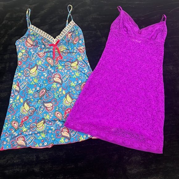 Victorias Secret 2 Slip Ons - Picture 1 of 10